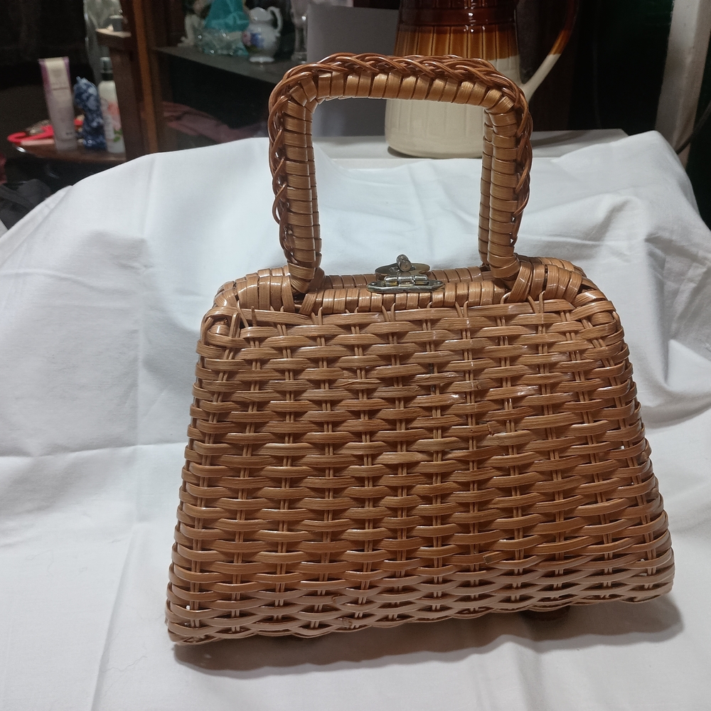 Elegant SIMON Woven Top-Handle Handbag Hand Made in Hong Kong - Picture 15 of 15